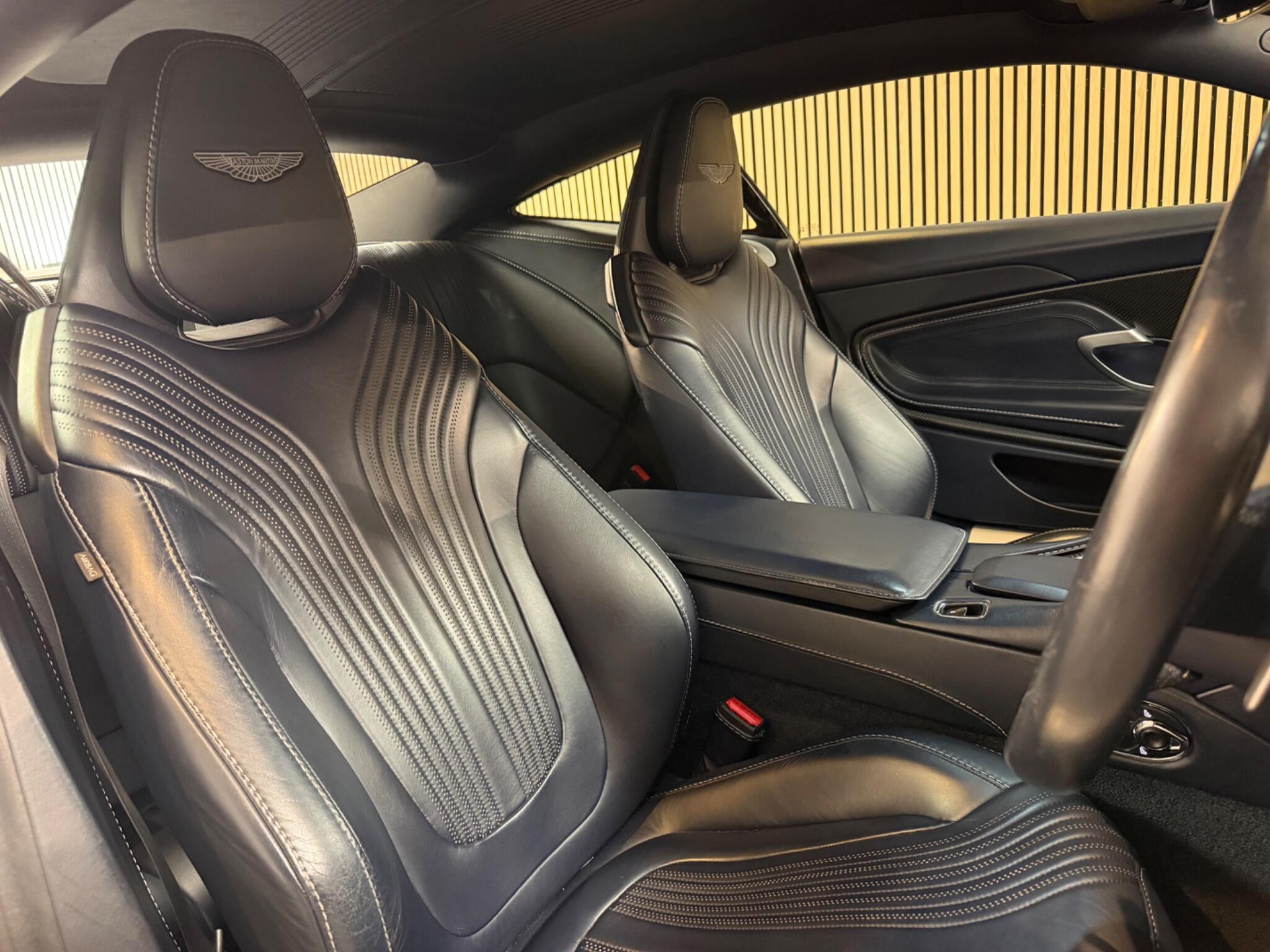 Aston Martin DB11